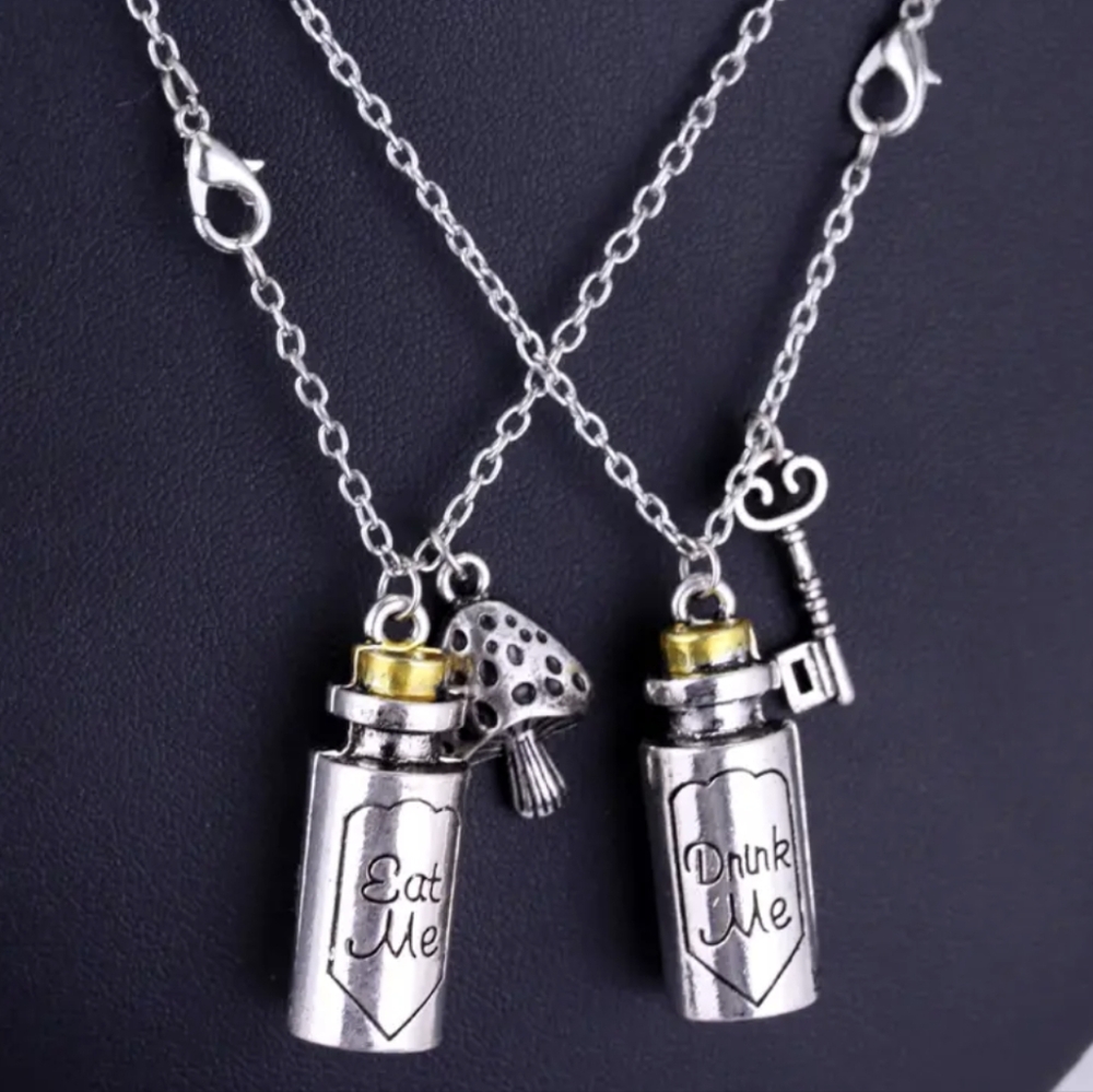 🧚‍♂️Fairy Tale🧚‍♂️Alice in Wonderland Necklace